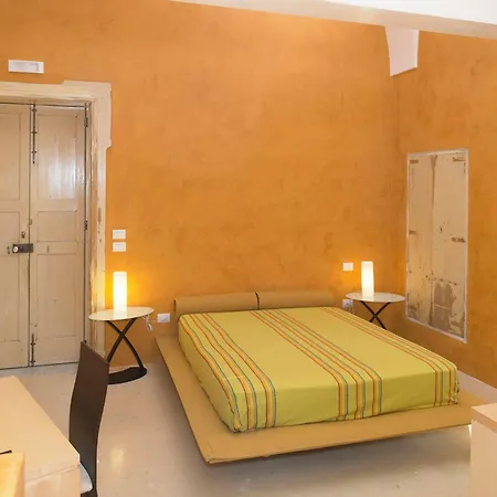 Relais Carlo V - Palazzo Storico