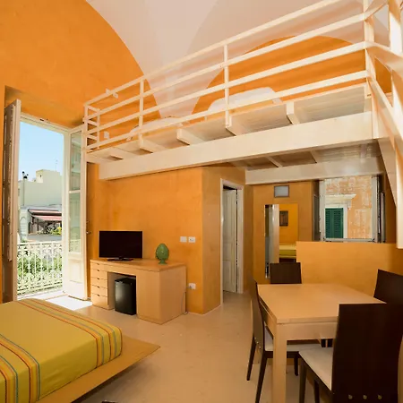 Relais Carlo V - Palazzo Storico