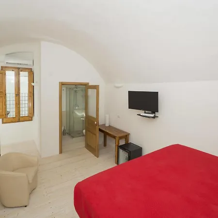 Relais Carlo V - Palazzo Storico ベッド・アンド・ブレックファスト 2*